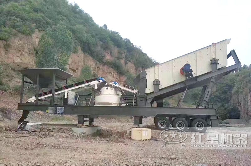 小型移動制砂機(jī)現(xiàn)場 小型移動制砂機(jī)現(xiàn)場