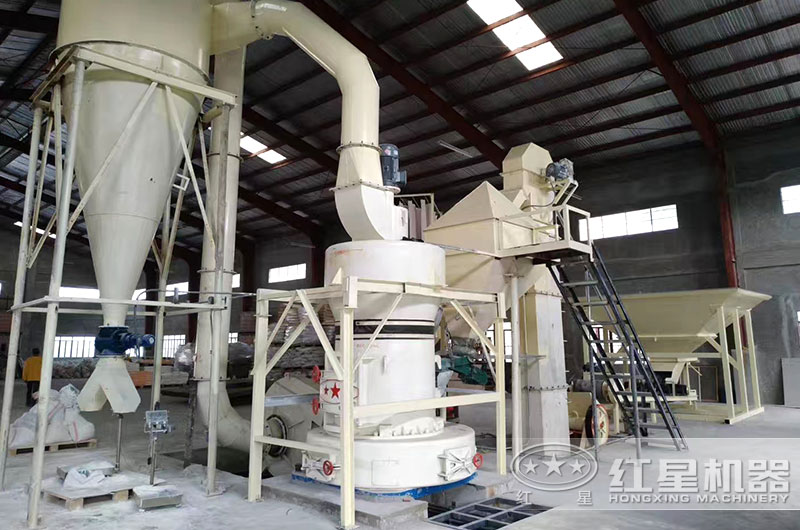 磨粉機現(xiàn)場 磨粉機現(xiàn)場